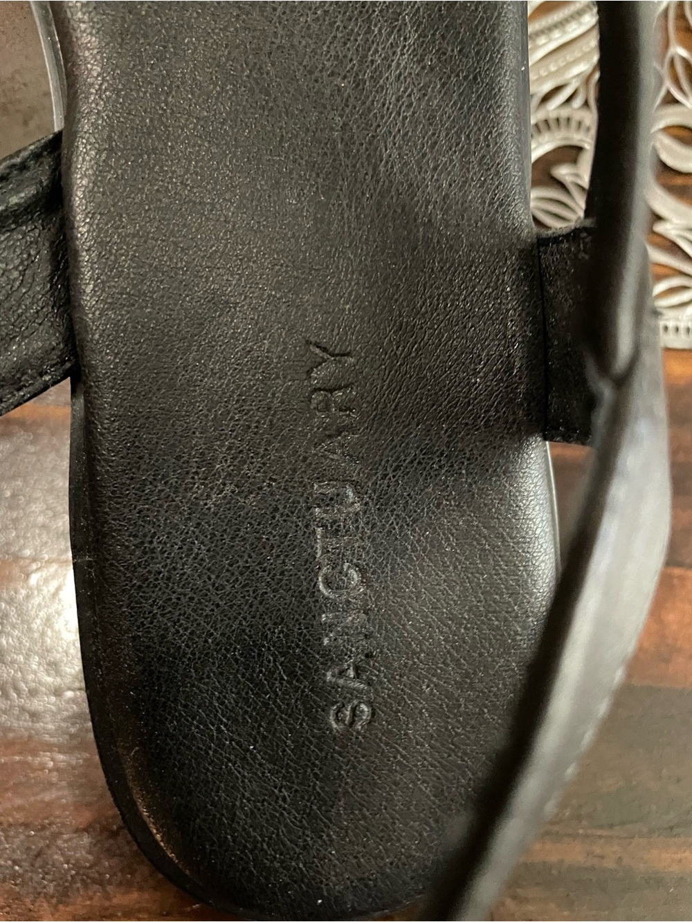 Sanctuary Black Women's Size 8 Sandals with Gold Accent - Picture 2 of 3
